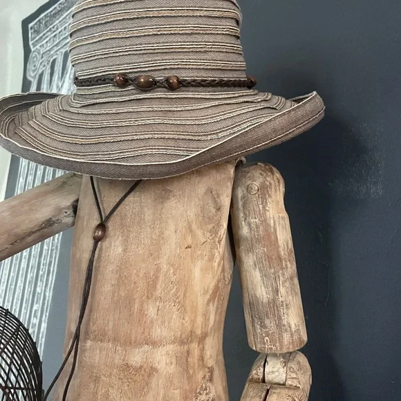 NWOT By SUNDAY AFTERNOON Women’s Hat - Picture 7 of 9